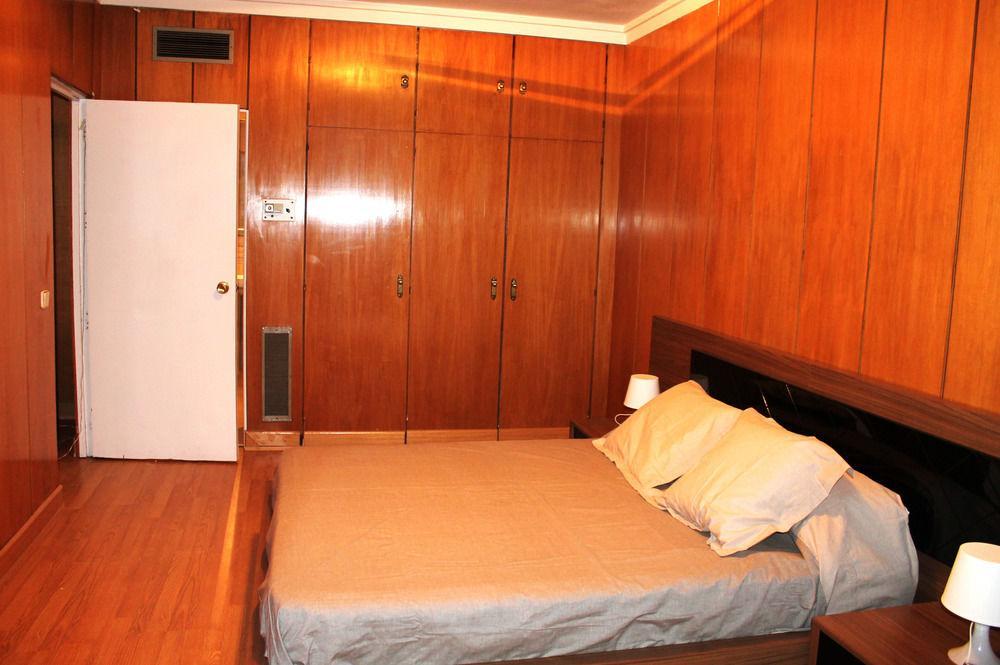 Apartamentos Rialto Madrid Bagian luar foto