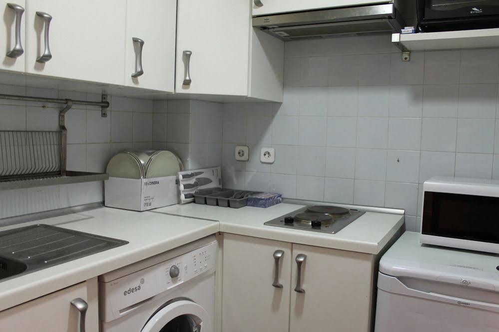 Apartamentos Rialto Madrid Bagian luar foto