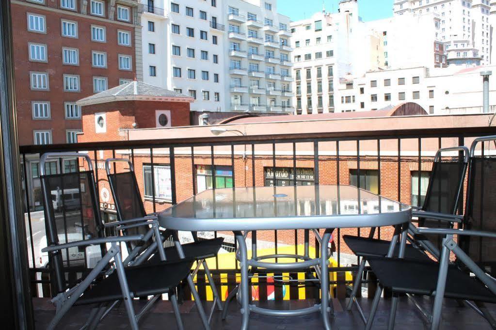 Apartamentos Rialto Madrid Bagian luar foto