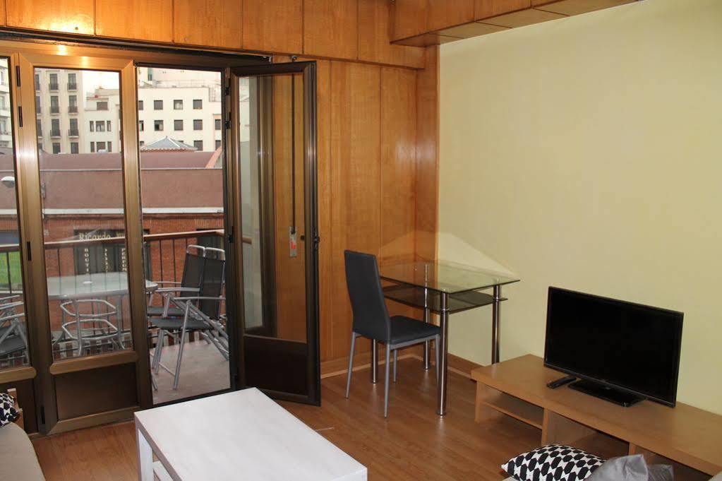 Apartamentos Rialto Madrid Bagian luar foto