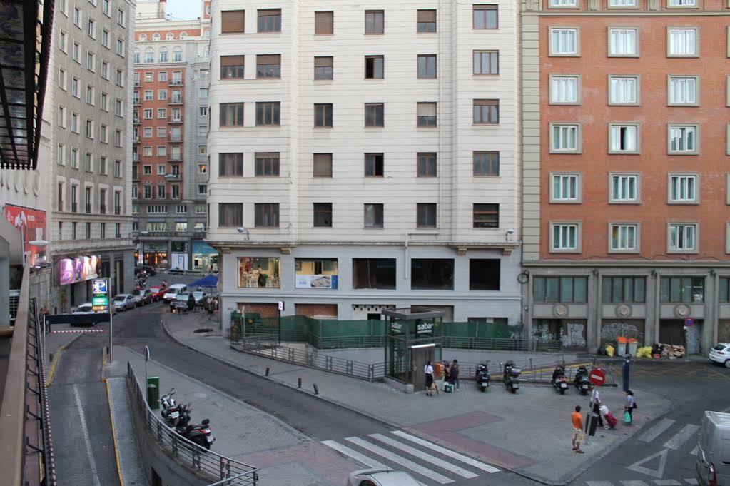 Apartamentos Rialto Madrid Bagian luar foto