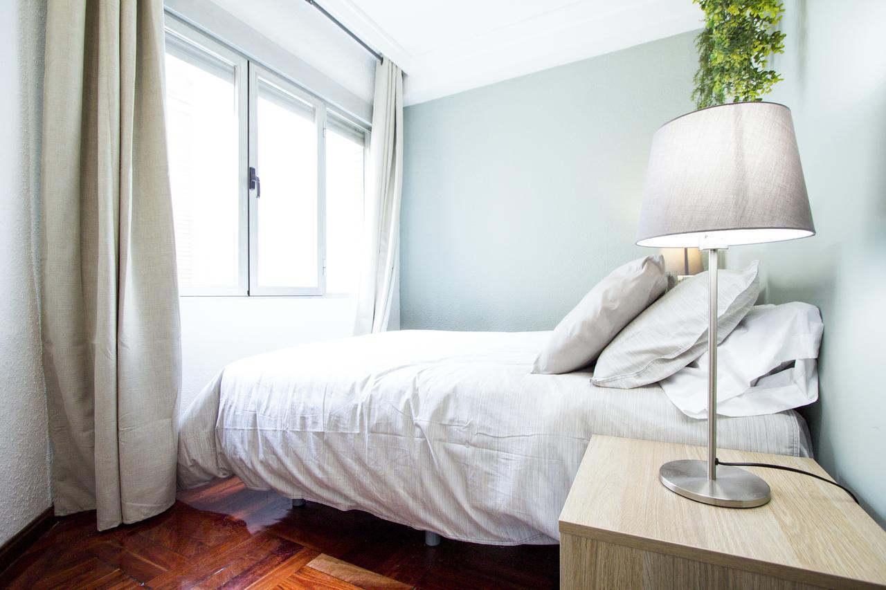 Apartamentos Rialto Madrid Bagian luar foto