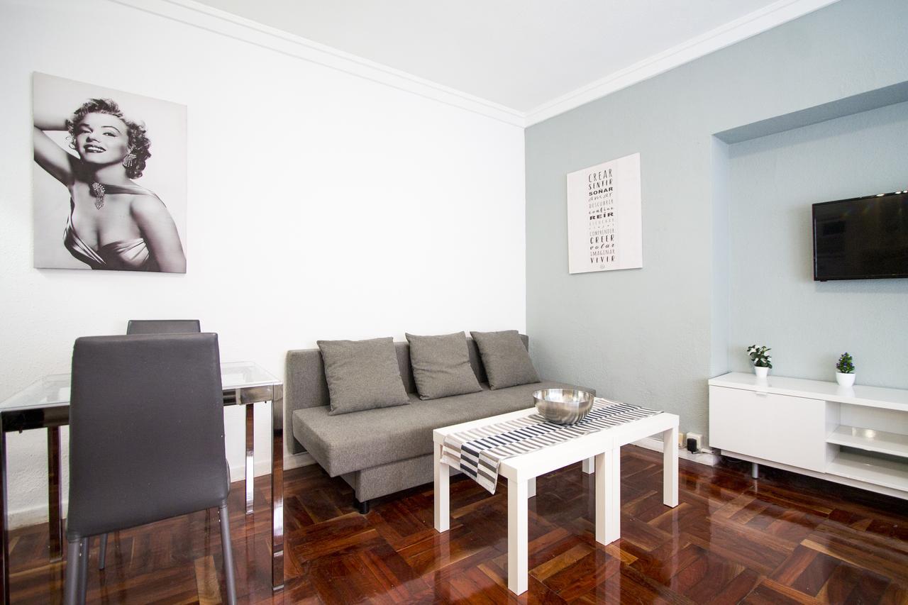 Apartamentos Rialto Madrid Bagian luar foto
